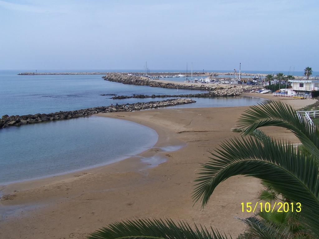 Hotel Sul Mare Al Gabbiano Scoglitti Exteriör bild
