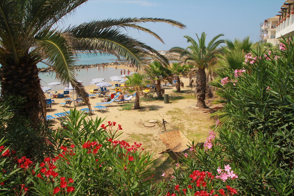 Hotel Sul Mare Al Gabbiano Scoglitti Exteriör bild