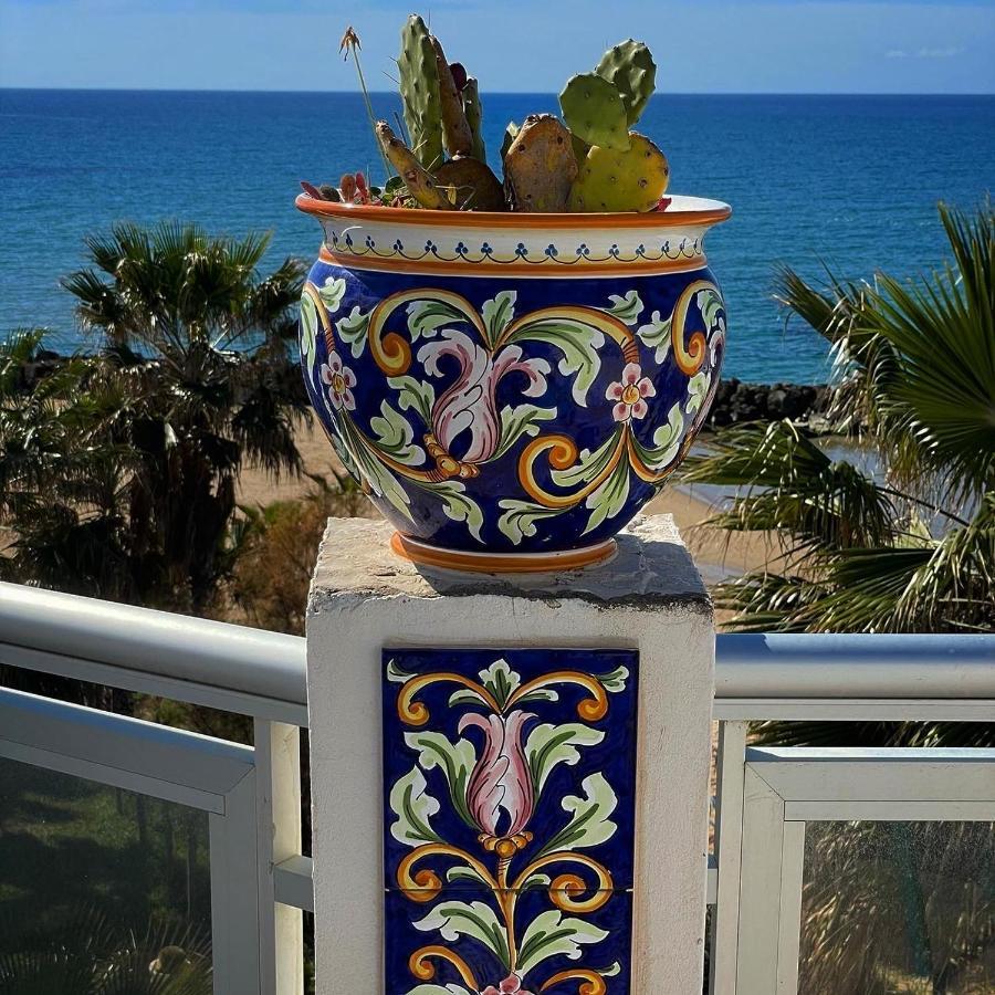 Hotel Sul Mare Al Gabbiano Scoglitti Exteriör bild
