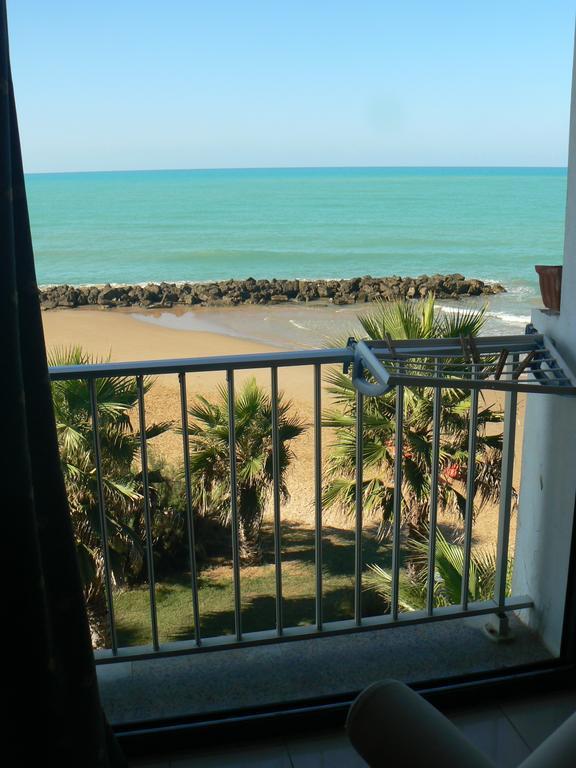 Hotel Sul Mare Al Gabbiano Scoglitti Exteriör bild