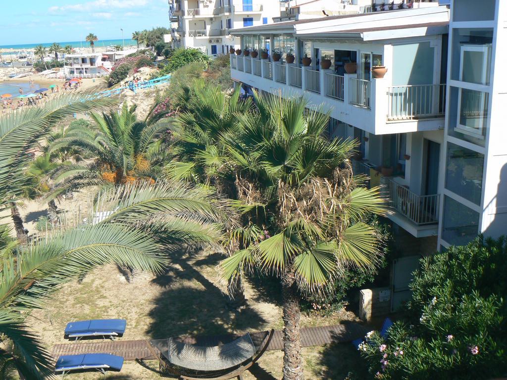 Hotel Sul Mare Al Gabbiano Scoglitti Exteriör bild