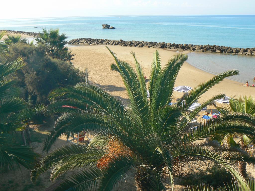 Hotel Sul Mare Al Gabbiano Scoglitti Exteriör bild