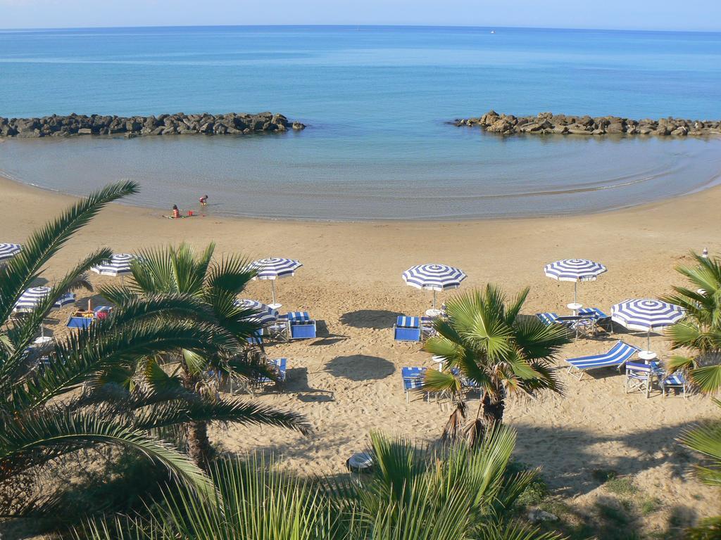 Hotel Sul Mare Al Gabbiano Scoglitti Exteriör bild