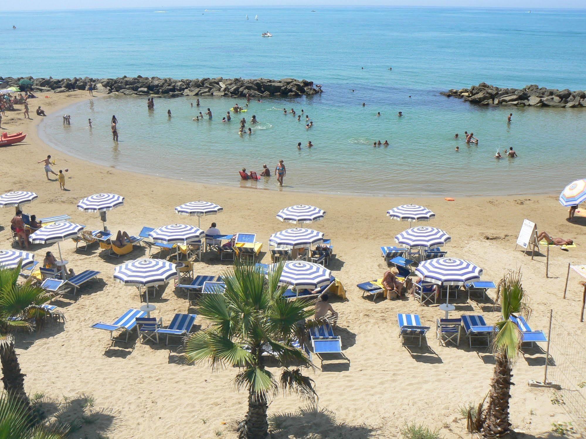Hotel Sul Mare Al Gabbiano Scoglitti Exteriör bild