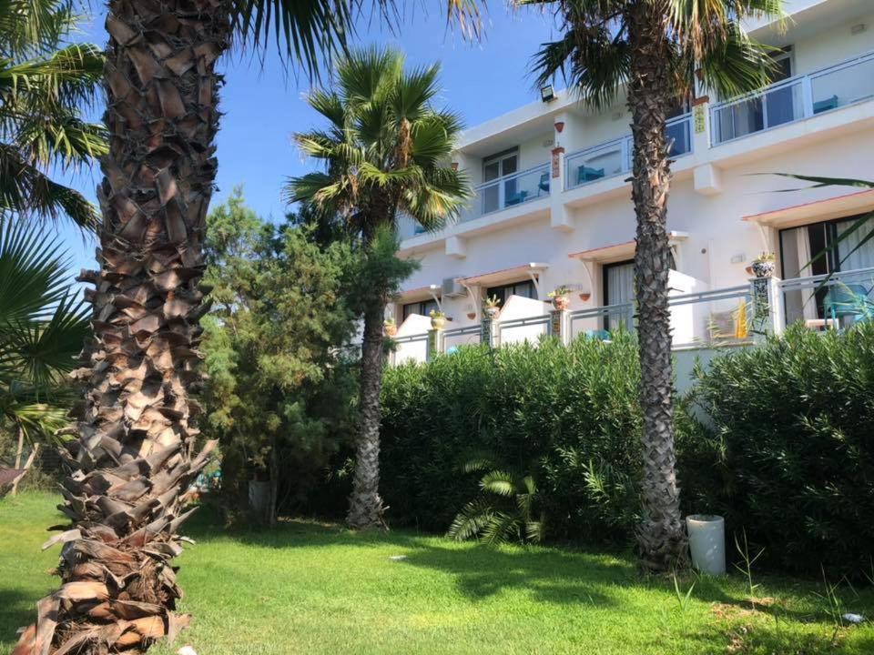 Hotel Sul Mare Al Gabbiano Scoglitti Exteriör bild
