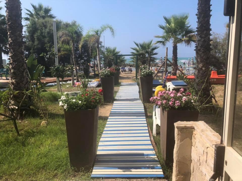 Hotel Sul Mare Al Gabbiano Scoglitti Exteriör bild